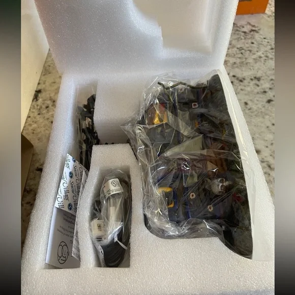 Department 56 Halloween Snow Village Retired Cackling Crow Caravan Dept 56 Lamp - Picture 9 of 12